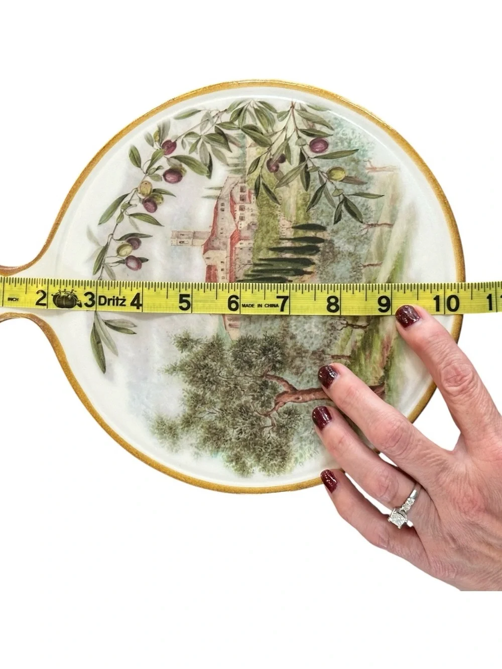 Sur La Table Olive Grove Ceramic Cutting/Serving Board in White and Gold